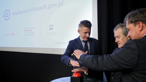 Nowa odsłona serwisu internetowego SzukajwArchiwach.gov.pl