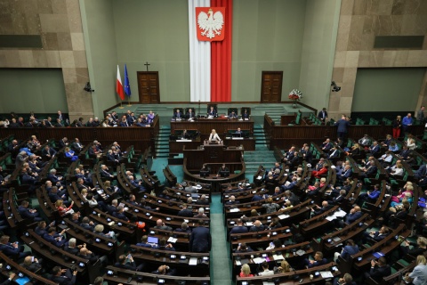 Miesięczny urlop od płacenia składki ZUS dla przedsiębiorców. Sejm przyjął ustawę